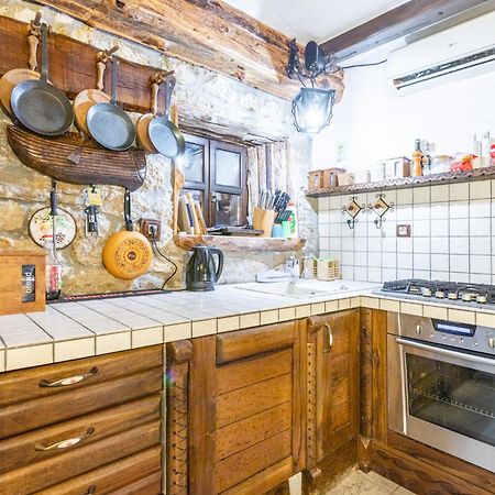 Stone House Srida Apartment บาชกาโวดา ภายนอก รูปภาพ