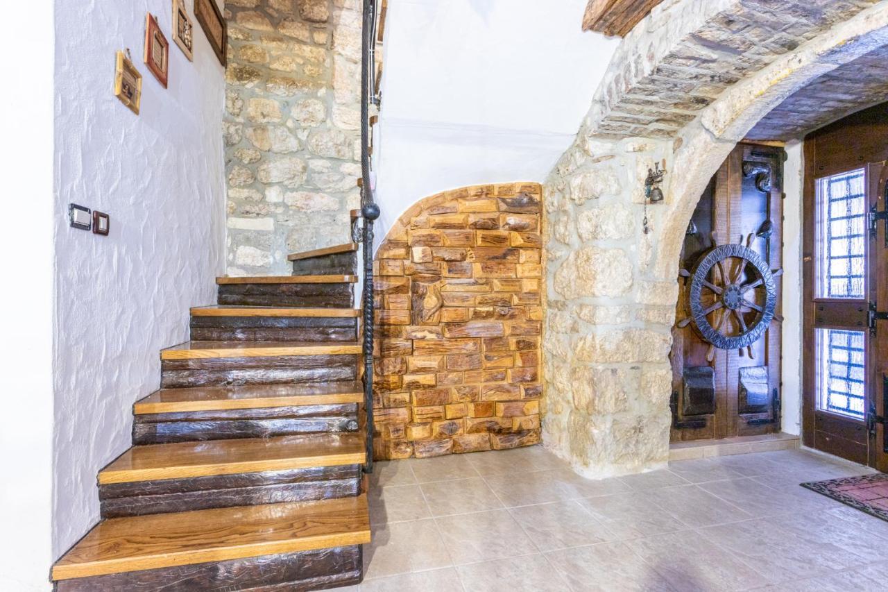 Stone House Srida Apartment บาชกาโวดา ภายนอก รูปภาพ