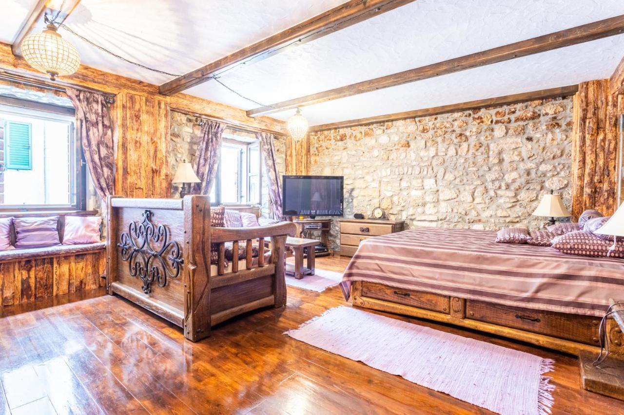 Stone House Srida Apartment บาชกาโวดา ภายนอก รูปภาพ