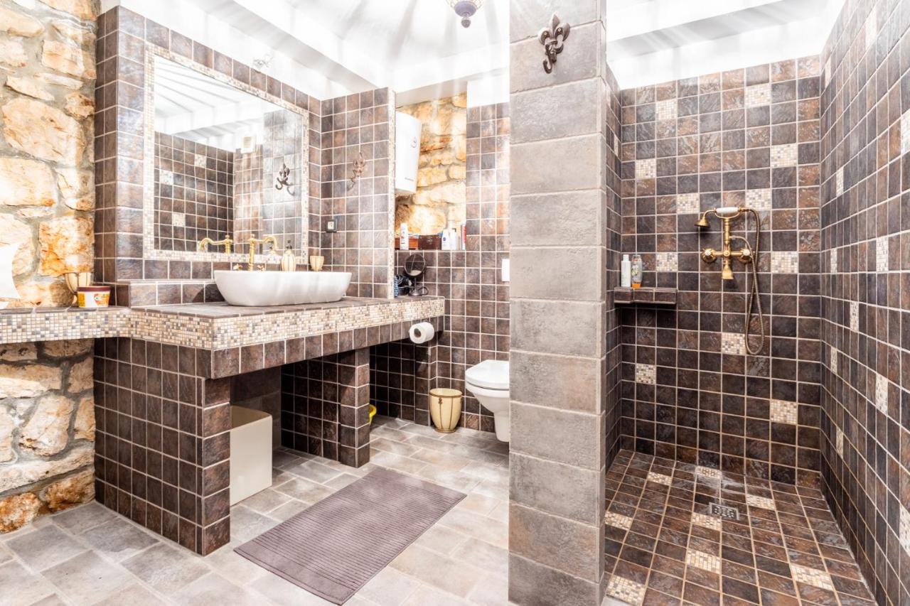 Stone House Srida Apartment บาชกาโวดา ภายนอก รูปภาพ