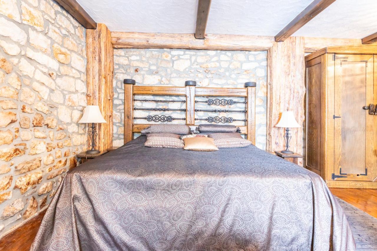Stone House Srida Apartment บาชกาโวดา ภายนอก รูปภาพ