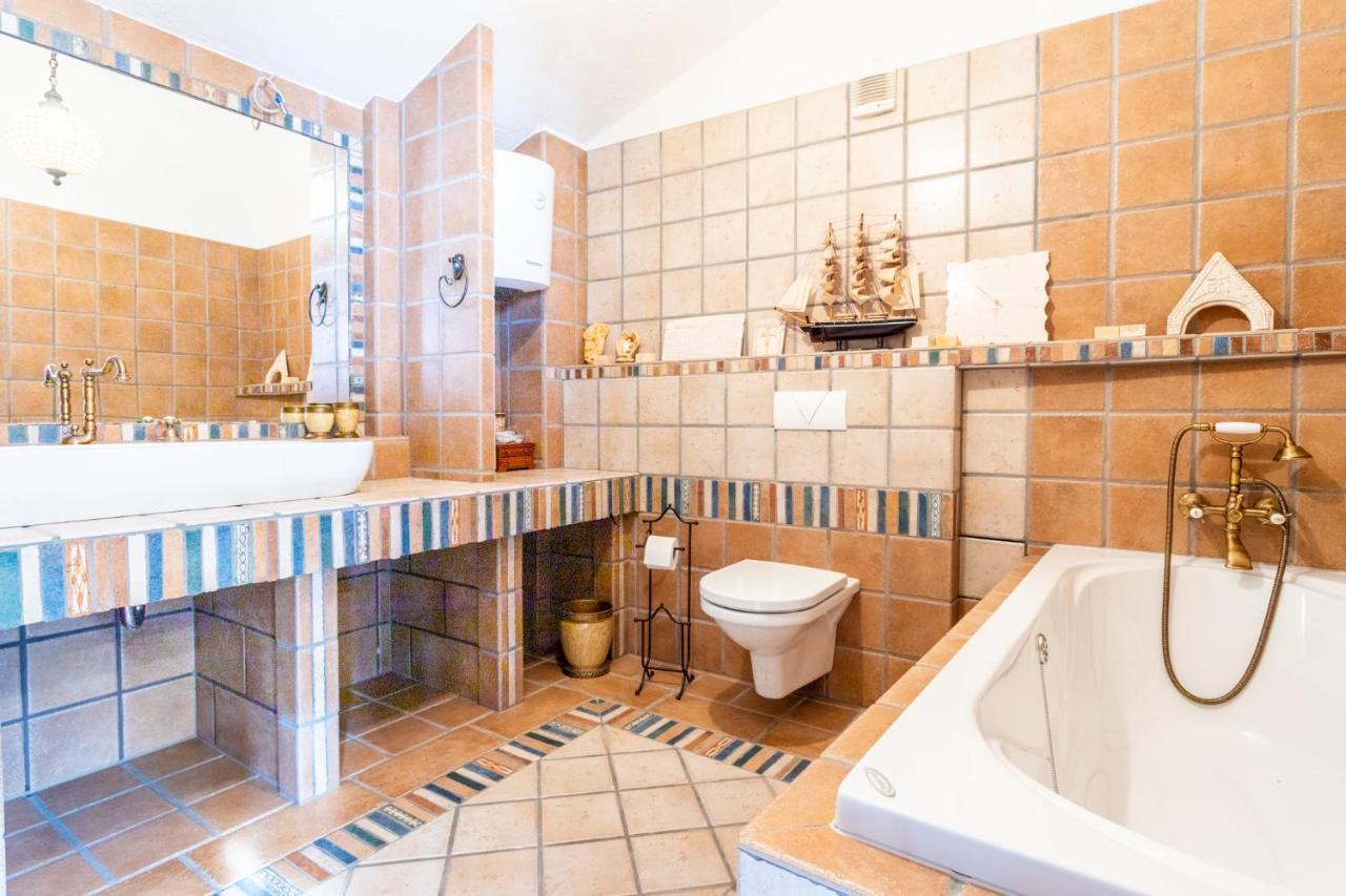 Stone House Srida Apartment บาชกาโวดา ภายนอก รูปภาพ