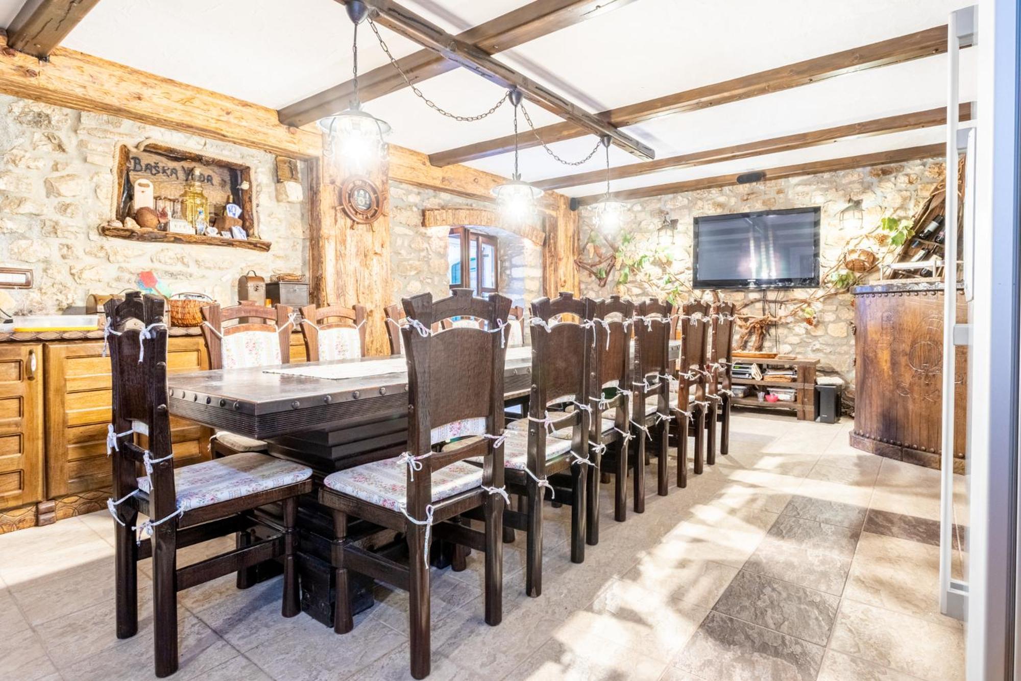 Stone House Srida Apartment บาชกาโวดา ภายนอก รูปภาพ